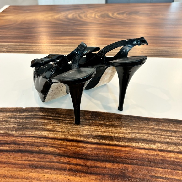 Stuart Weitzman - Picture 3 of 6